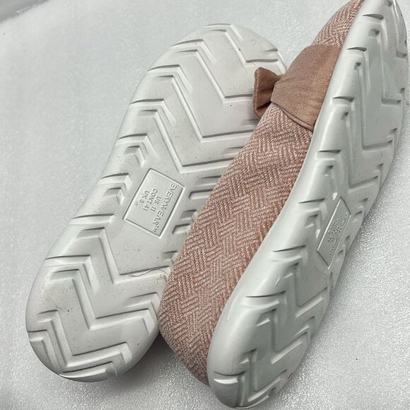 isotoner Women's Slip-on Casual Loafer - Picture 8 of 10